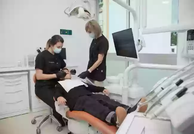 Laura Melián - Odontología de precisión