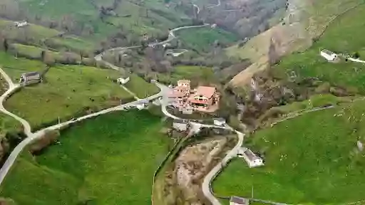 Posada La Vieja Escuela - Valles Pasiegos de Cantabria.