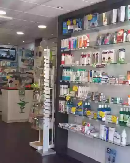 Farmacia Miguel Ángel Martín Bazo