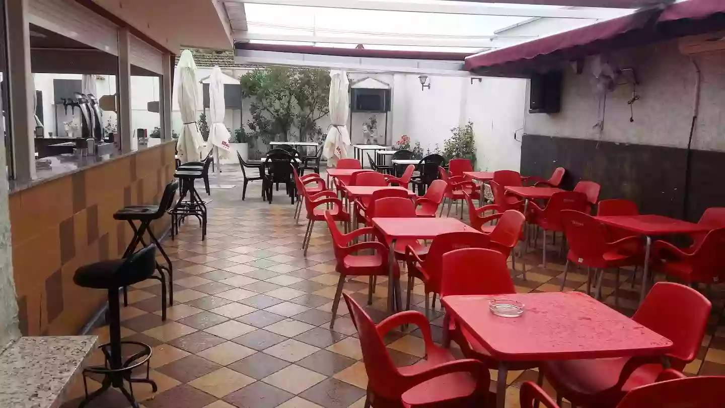 El Mesón Café