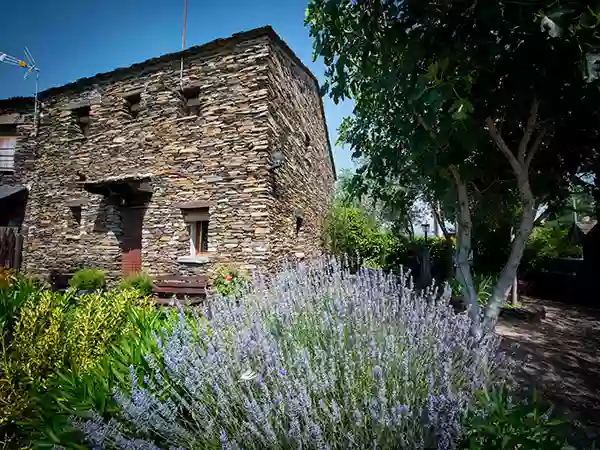 Casa Rural “LOS TRES OLIVOS”.