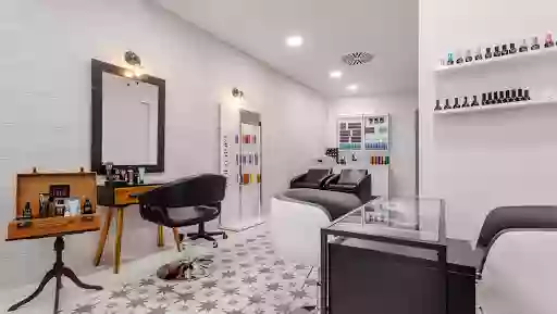 Peluquería y Estética Villarroel 100