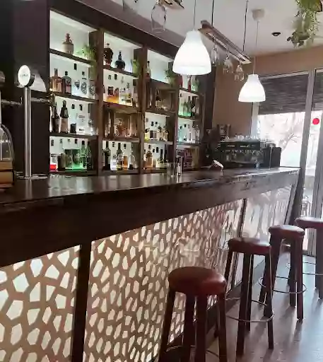 La Riereta Restaurant / Bar