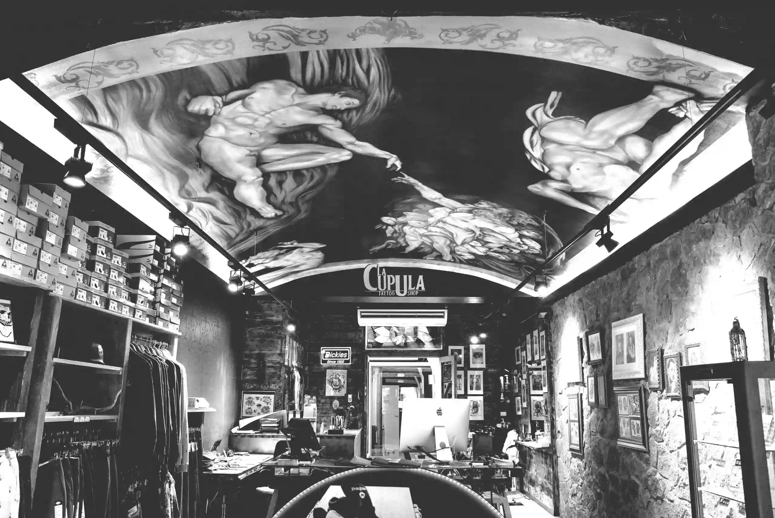 La Cúpula: tattoo & shop