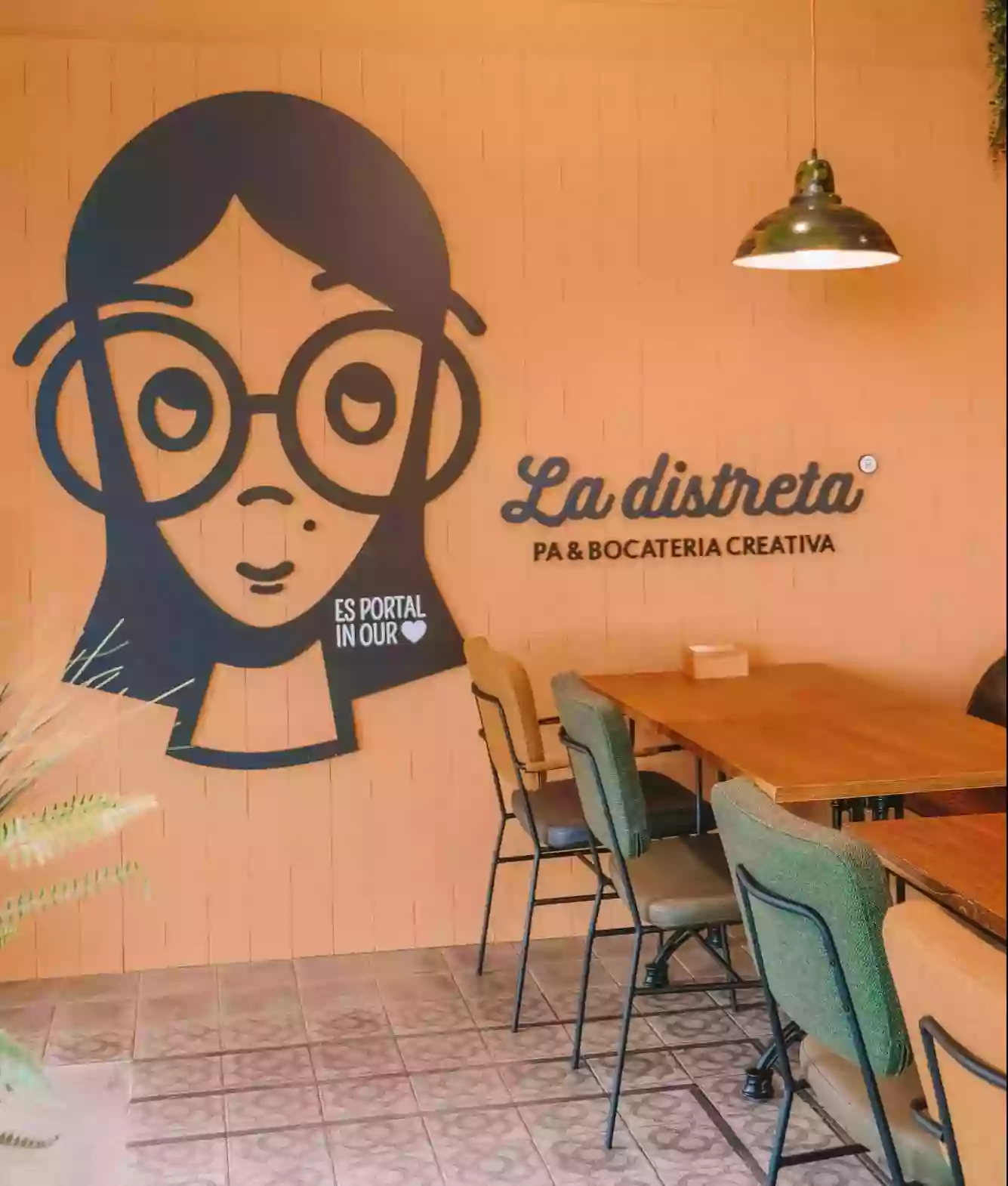 La Distreta - Pa i Bocateria Creativa