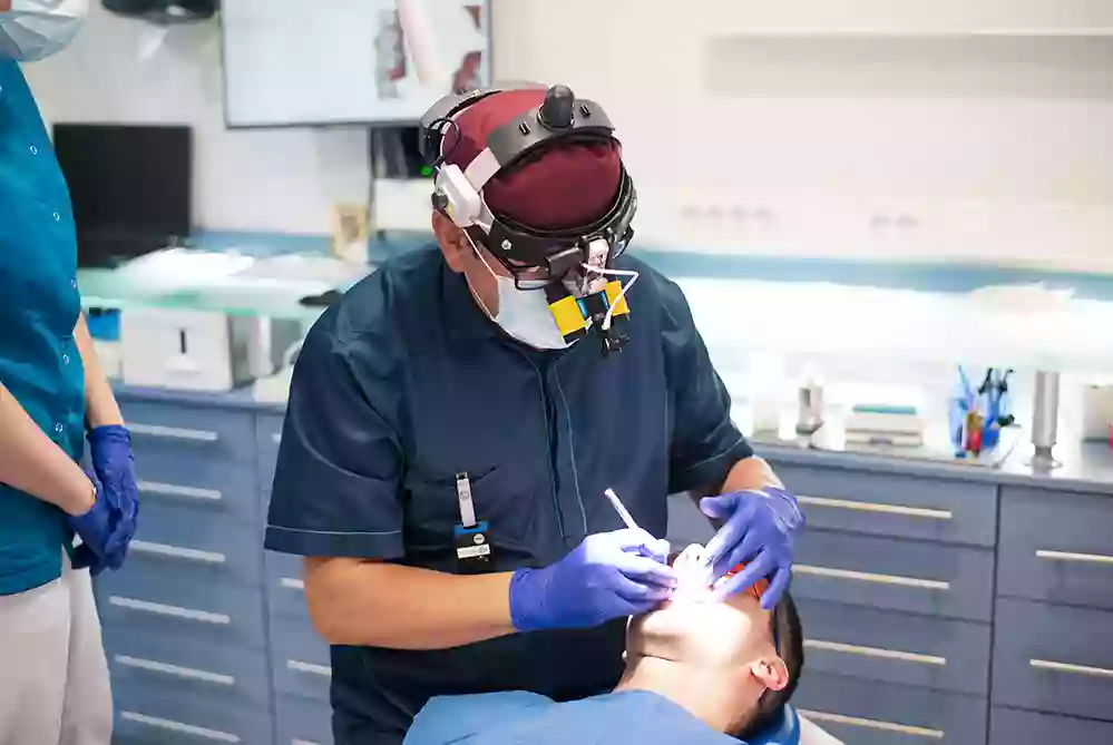 Clínica Dental Fernando Molina Lazcano - Clínica Dental Almendralejo