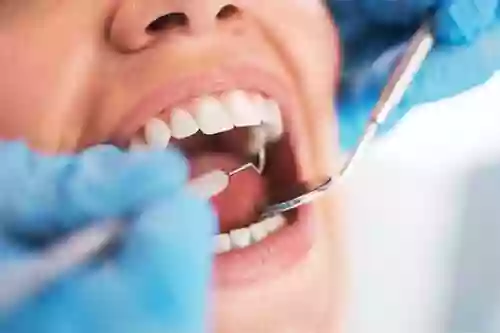 Clínica Dental Sonrisas - Corrales Dental - Badajoz