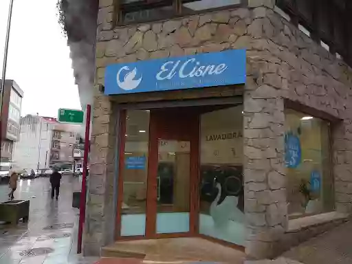 LAVANDERIA AUTOSERVICIO EL CISNE