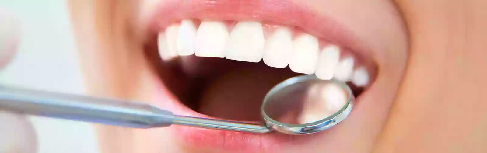 Clínica Dental Rosa Ana Solla Corrales