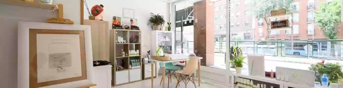 Con V de Victoria - Salón de Belleza en Madrid - Tratamientos Faciales y Corporales con Cosmética Natural en Madrid