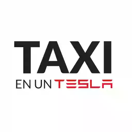 Taxi en un Tesla