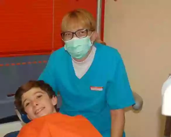 Odontóloga Domínguez Benyta Coslada - Ortodoncia -Odontología Inteligente