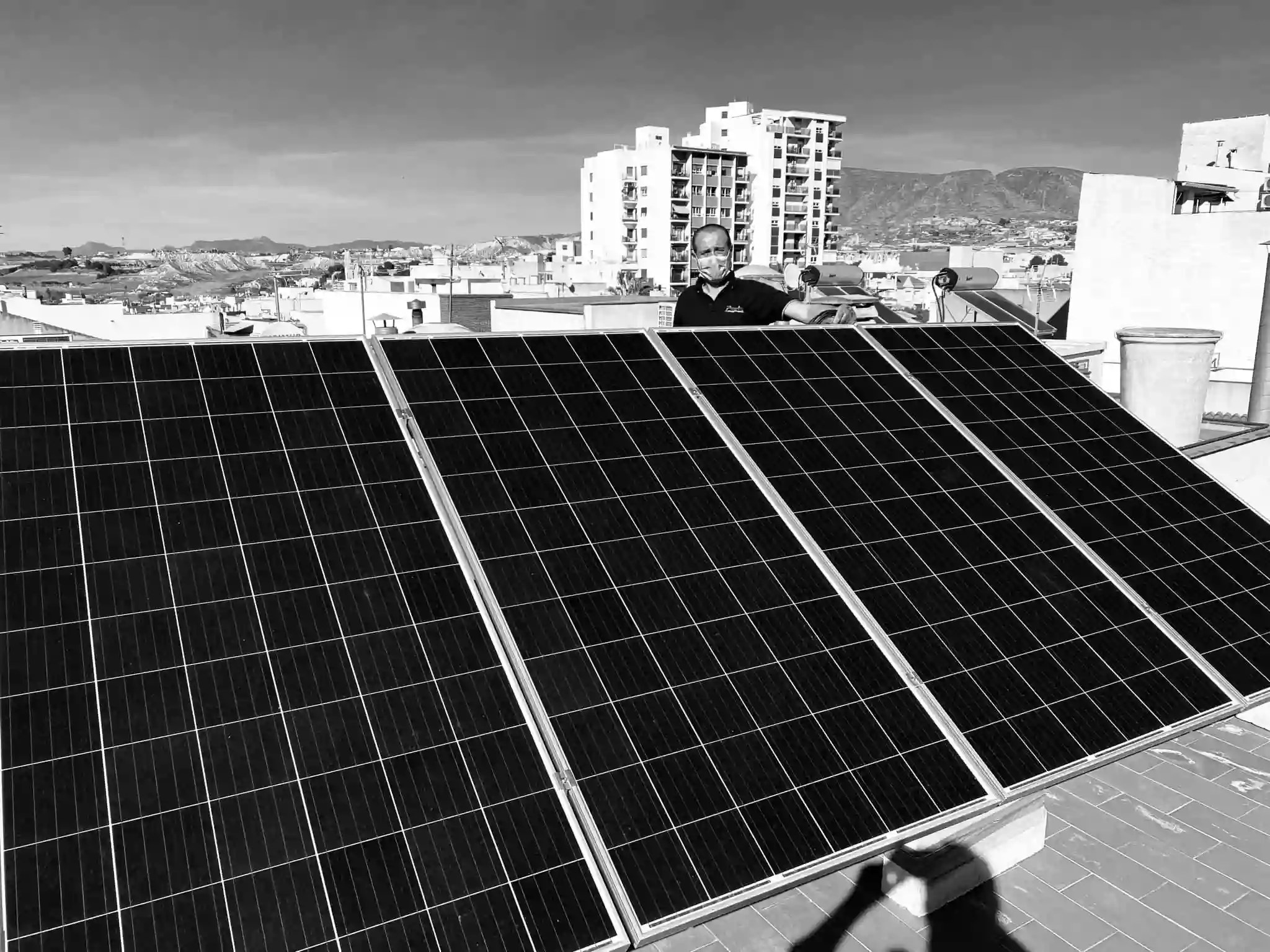 Peris Electricidad - Instaladores de placas solares y mantenimiento eléctrico