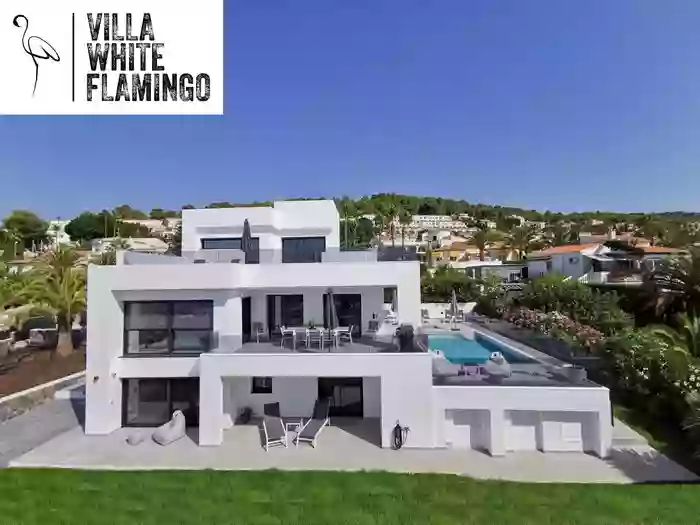 Villa White Flamingo