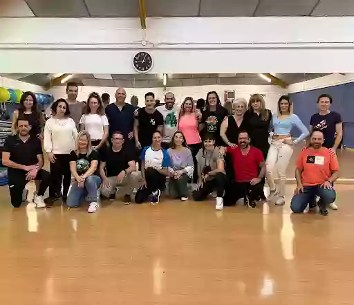 Escuela de Salsa y Baile "ARIAS"