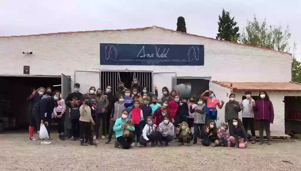 Escuela de Equitación Ana Vidal