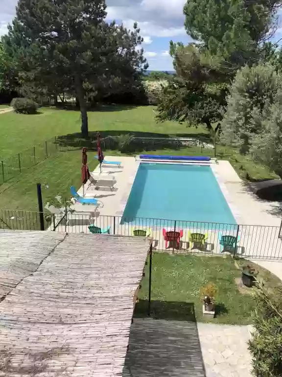 Le Mas de la Soie : Gîte de groupe à la campagne avec piscine, séminaires, cousinades, proche Montélimar, Drôme Provençale