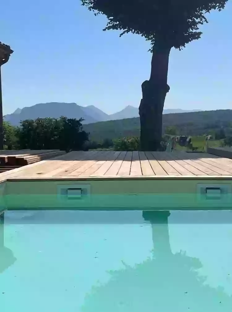 Maison Girardon: Gîte avec piscine dans la Drôme, proche du Vercors, Gîte de charme au calme en Drôme Provençale