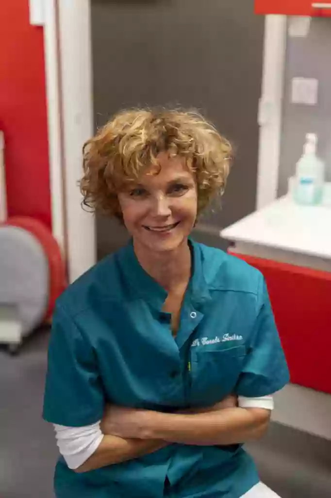 Dr Carole Linière - Pratique de l'orthodontie exclusive enfants et adultes - Orthodontie invisible