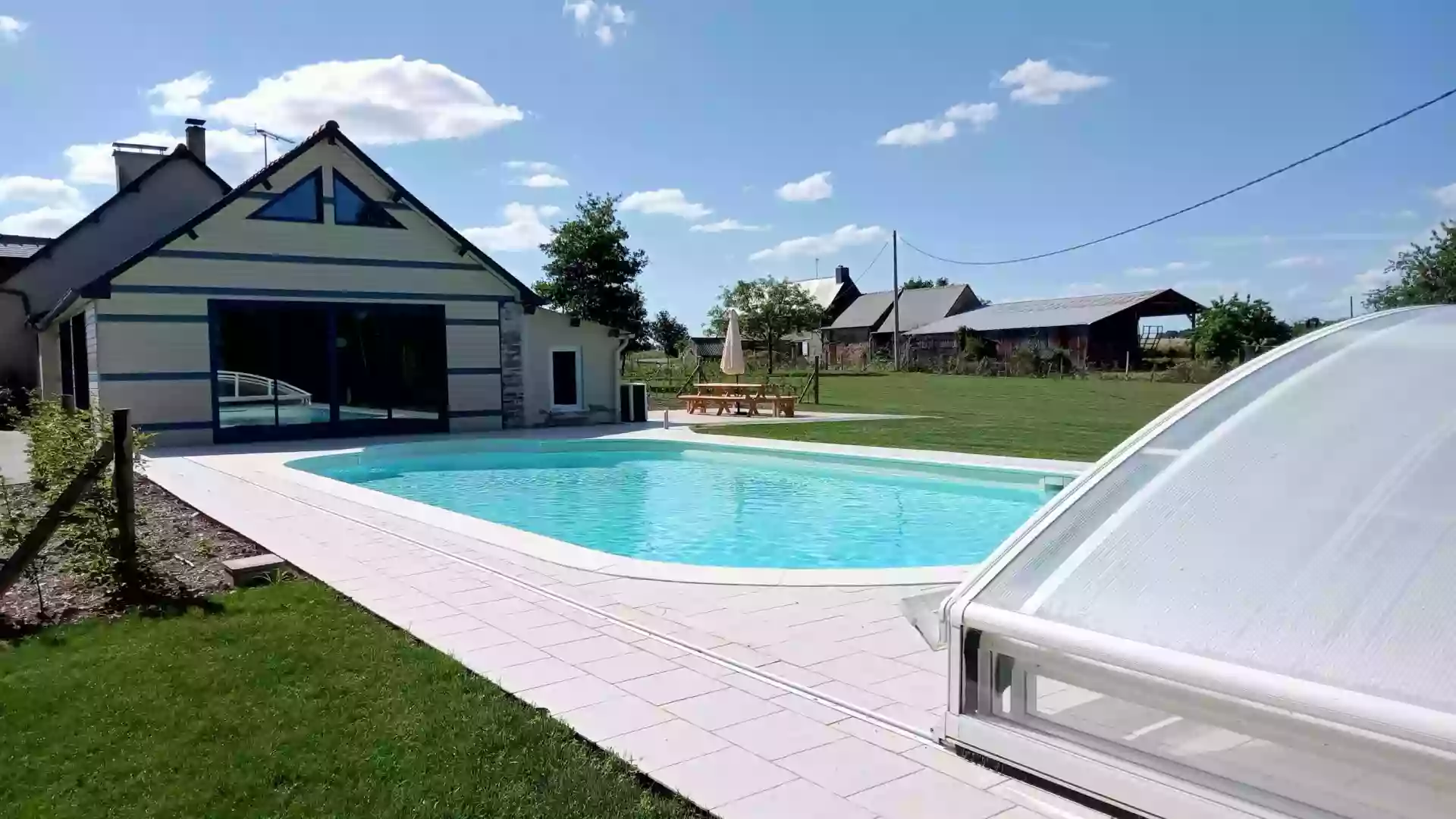 Vallée de Guéra: Gîte rural au calme avec piscine chauffée, en campagne, proche Châteaubriant, Ille-et-Vilaine en Bretagne