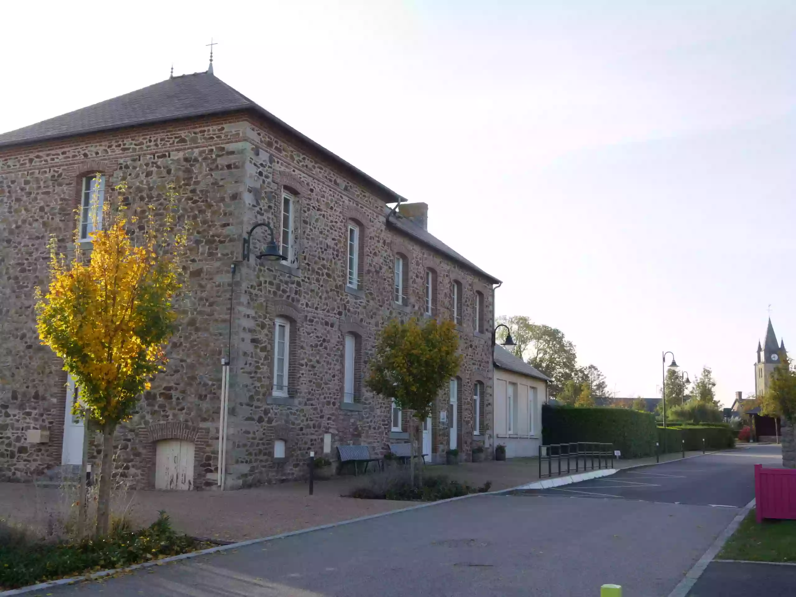 Ecole Ste Marie de la Chapelle Erbrée (maternelles et primaire)