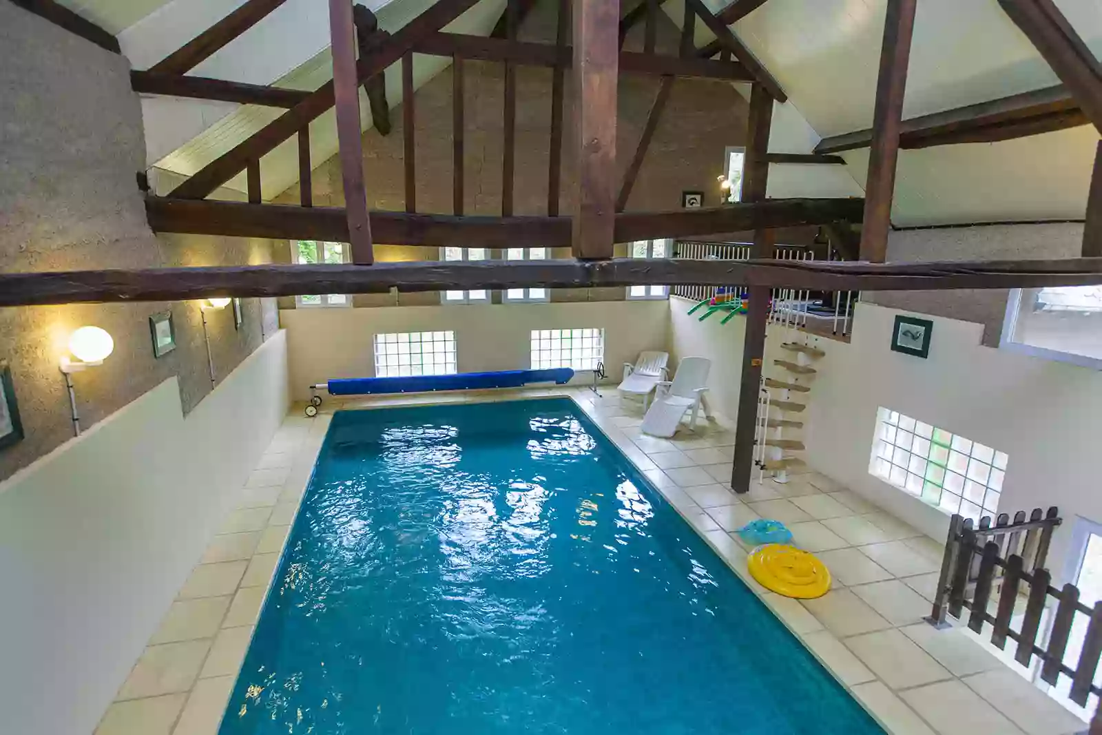 La Charmille et le Cottage Abel, gîte de groupe avec piscine dans les Ardennes