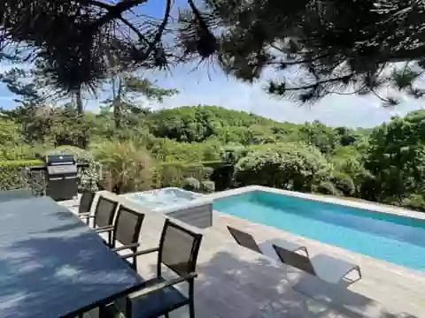 Superbe maison avec piscine et jacuzzi