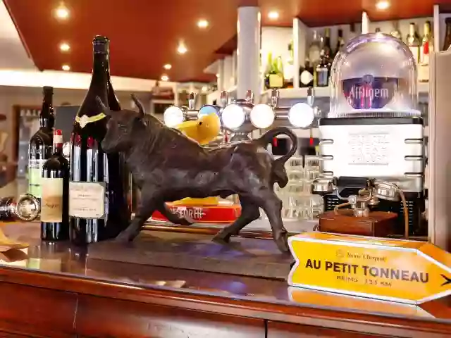 Restaurant Bar Au Petit Tonneau Levallois