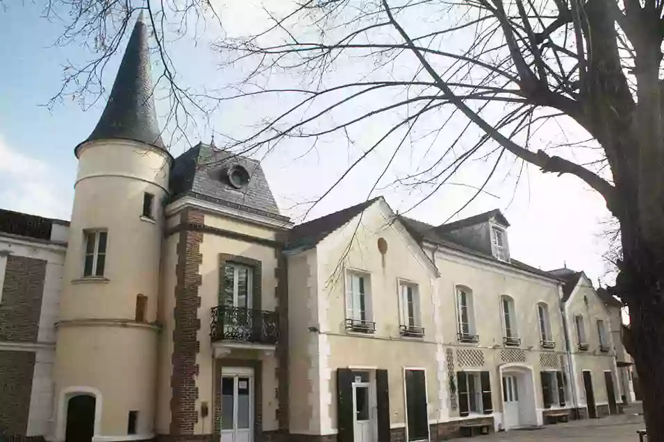 Cours du Château