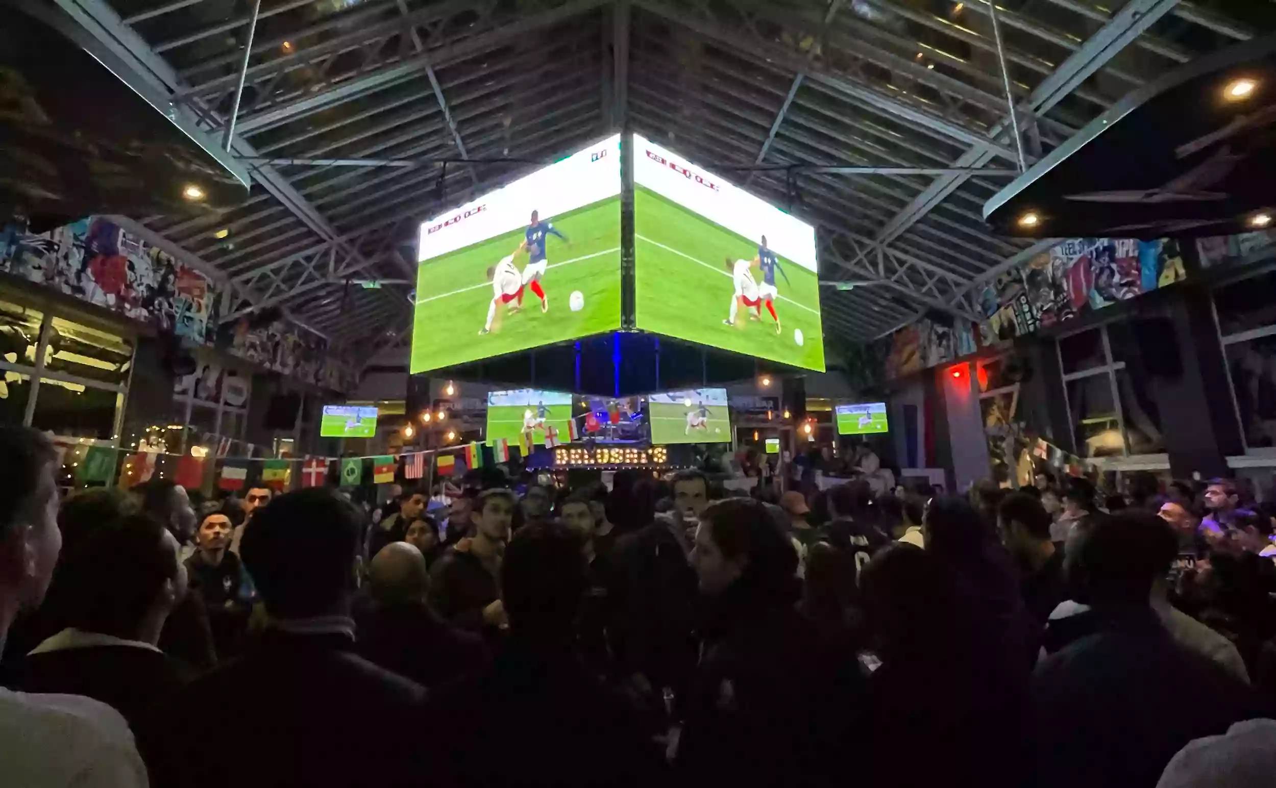 Belushi's Gare Du Nord