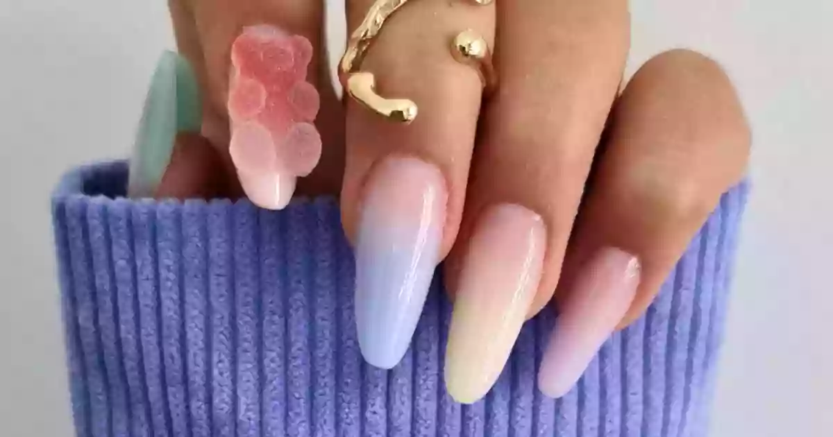 Nails k