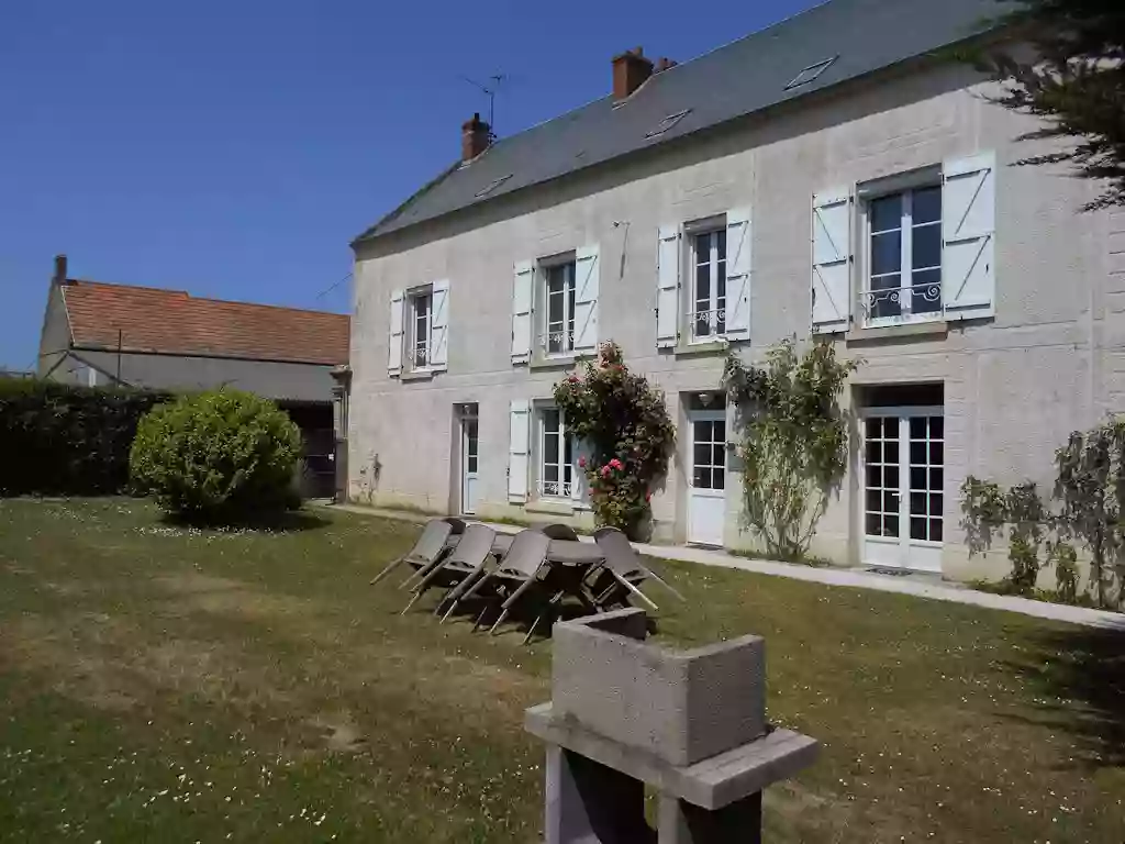 Gîte Normandie : 12 personnes, 500m plages du débarquement, proche Courseulles. Gîte des Murailles