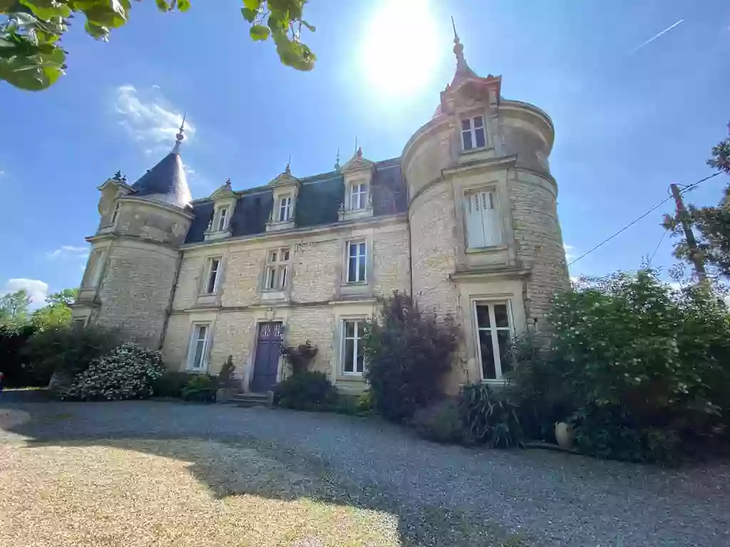 Château Ste Marie: Gîte de groupe, Chambre d'hôtes, séminaire et évènement, proche Niort, Deux-Sèvres en Poitou-Charentes