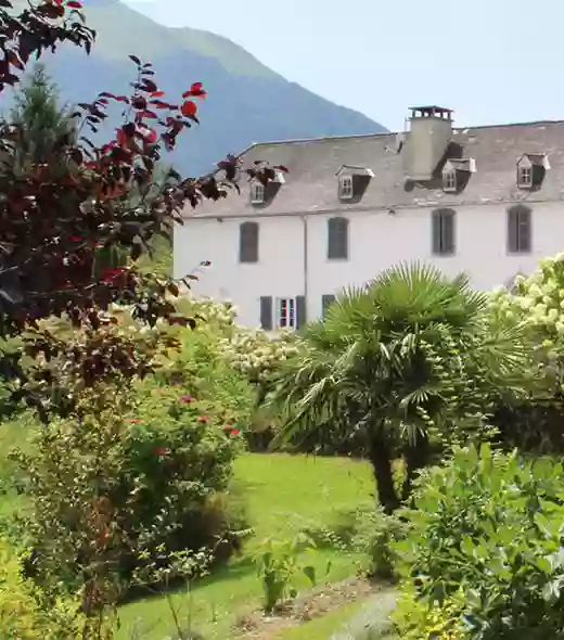 Domaine "Les Jardins du Cot" gîte de groupe - location de salle - mariage Béarn