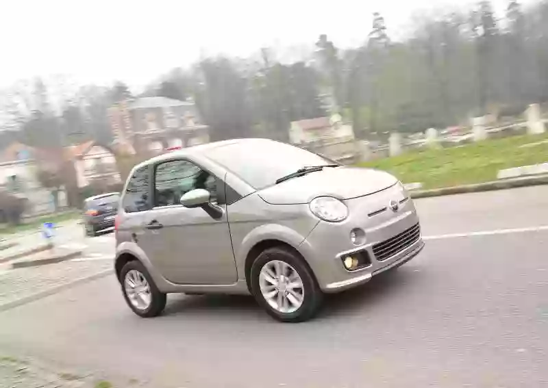 Station de recharge pour véhicules électriques