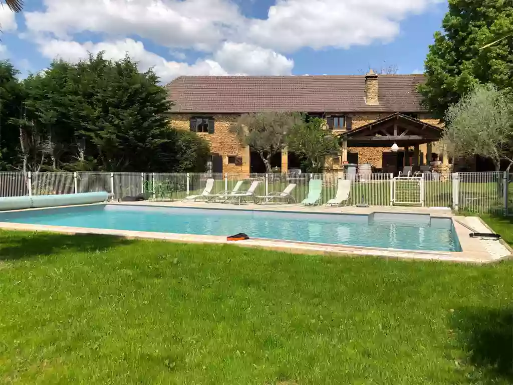 La Grange de Langlade: Gîte et Chambre d'hôtes, avec piscine et spa en campagne, Gîte de groupe en Dordogne, Périgord Noir