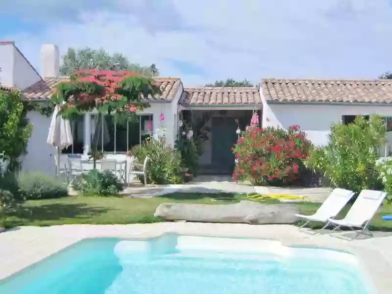 Maison de charme à Loix: villa avec piscine - séjour calme proche plage - pour 8 personnes ÎLE DE RÉ
