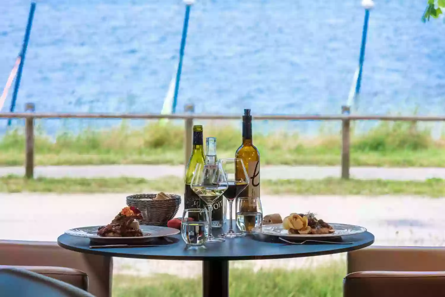 Le Tonnelier - Restaurant Panoramique des Terrasses du Lac