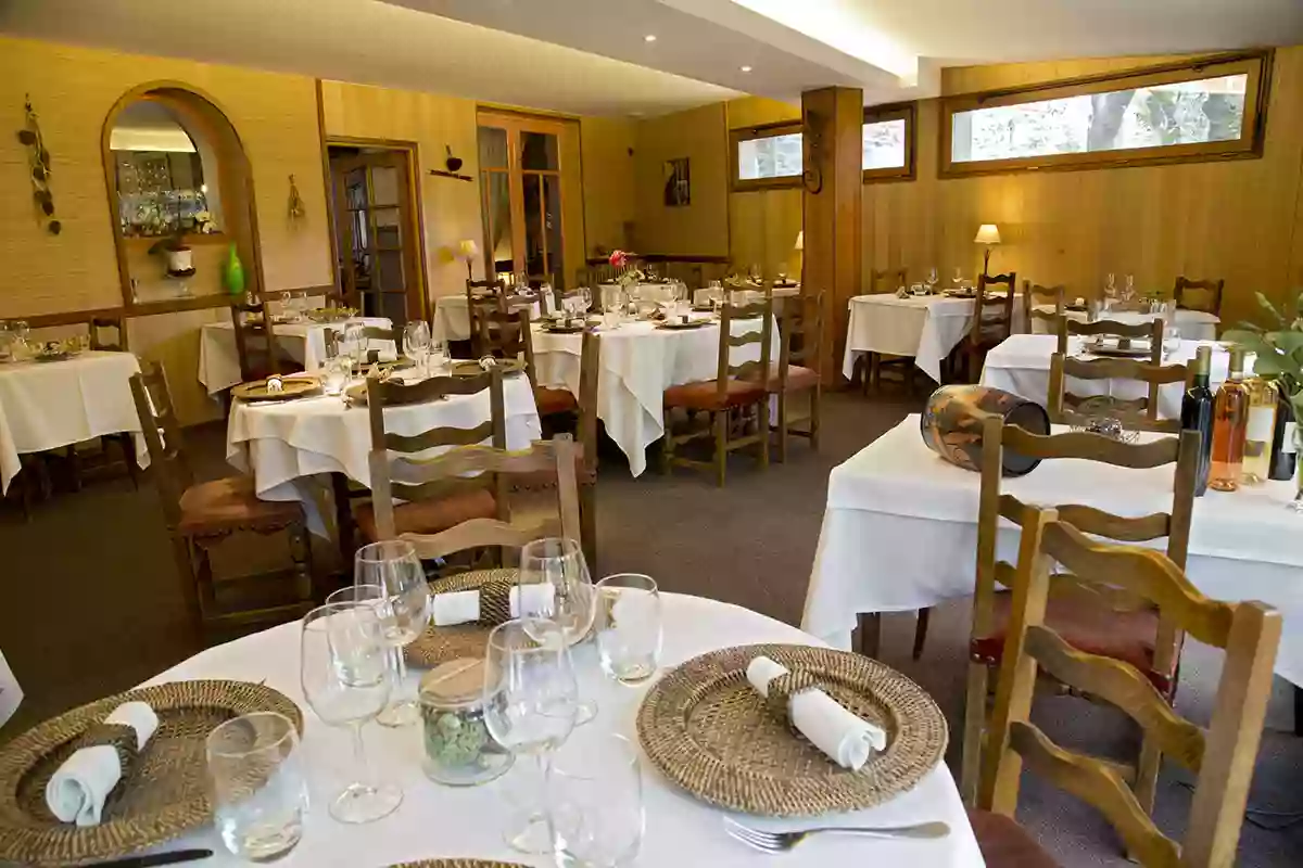 Hotêl Restaurant - Auberge Saint Fleuret