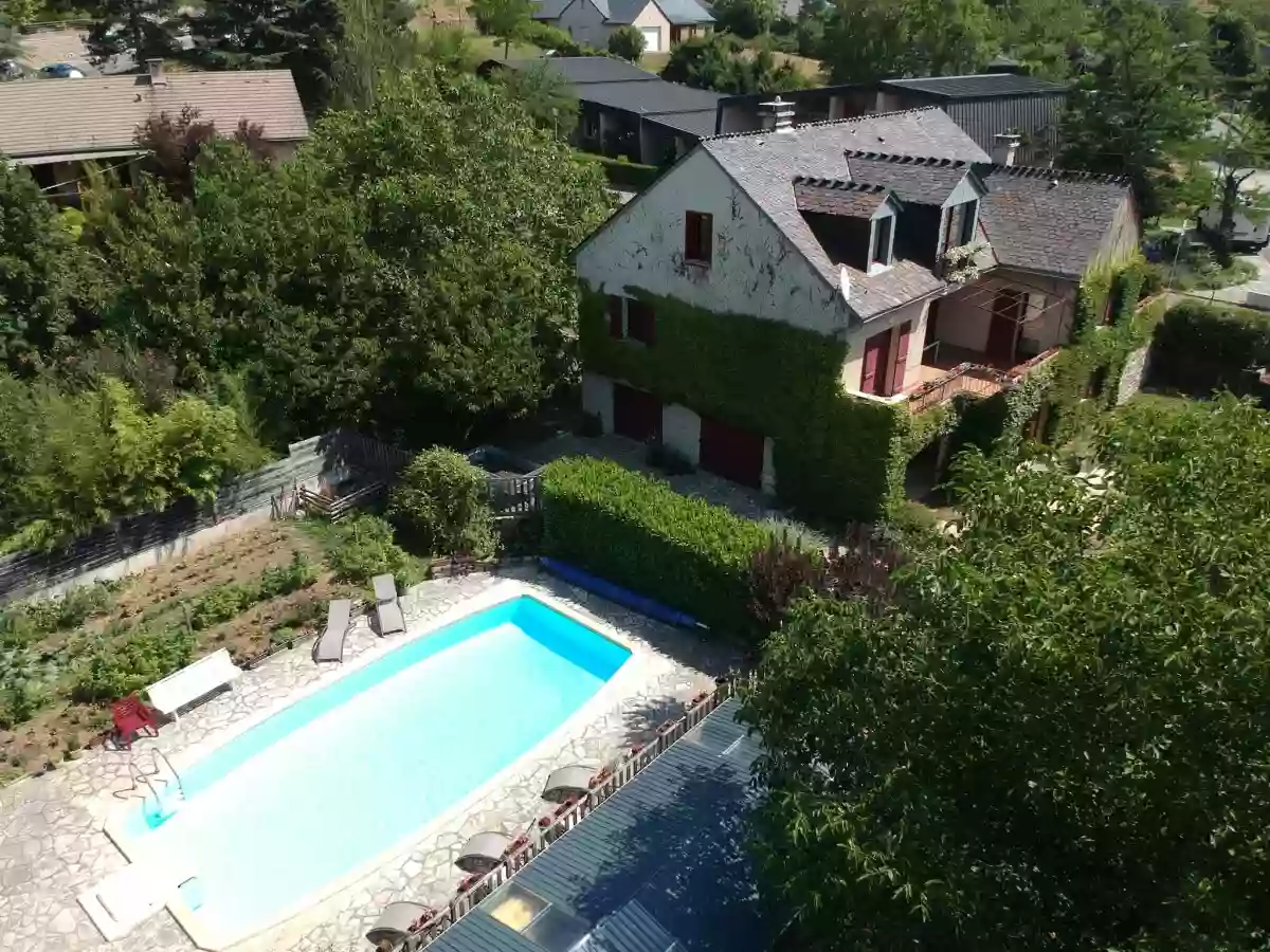 Ispaeva - maison 14 personnes - piscine chauffée et sécurisée