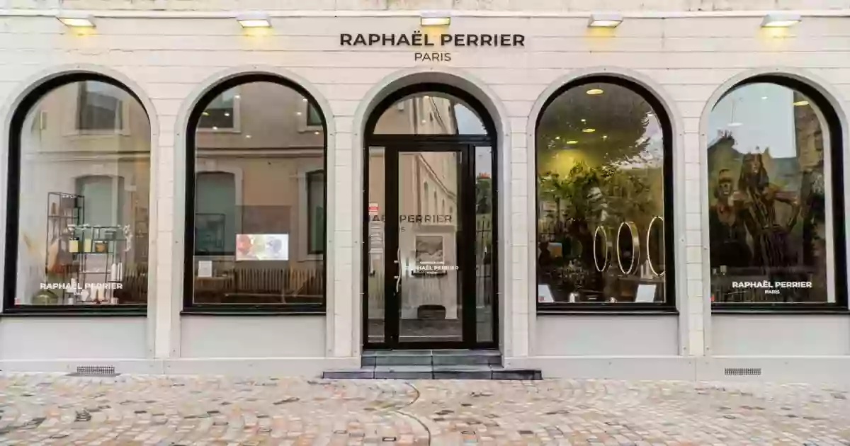 Raphaël Perrier, Le Mans centre ville