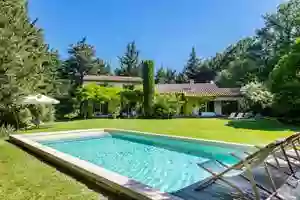 Villa Oustal: Location villa/maison/gîte de vacances avec piscine chauffée Vaucluse Provence Mont-Ventoux