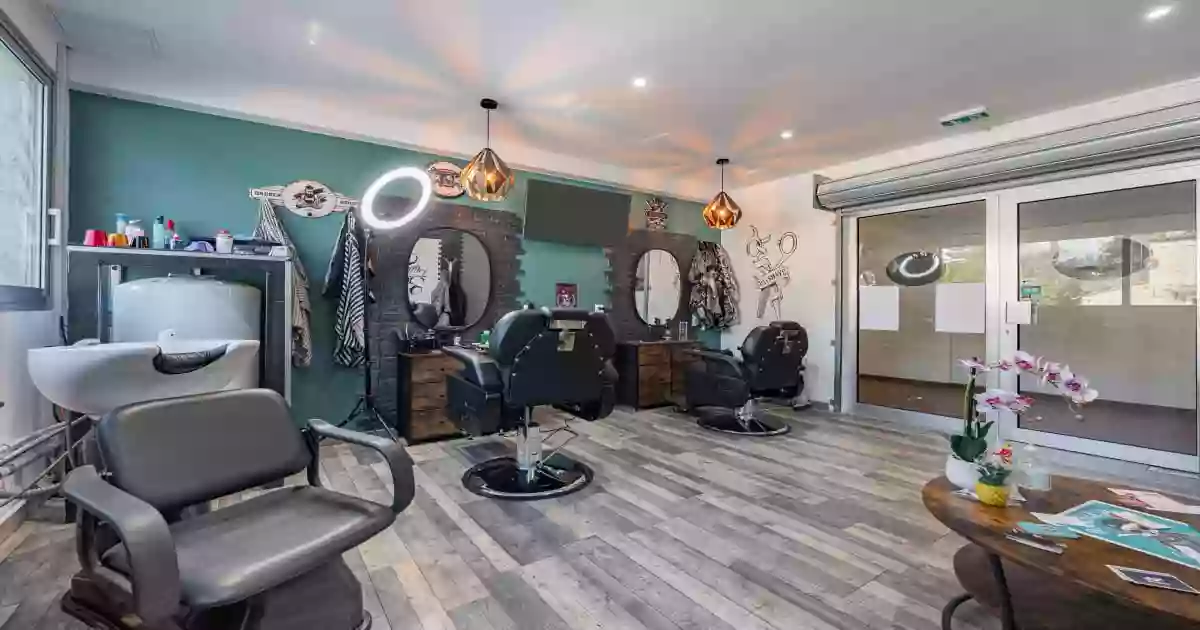 BARBER SHOP LE PARADOXE By CAMMA