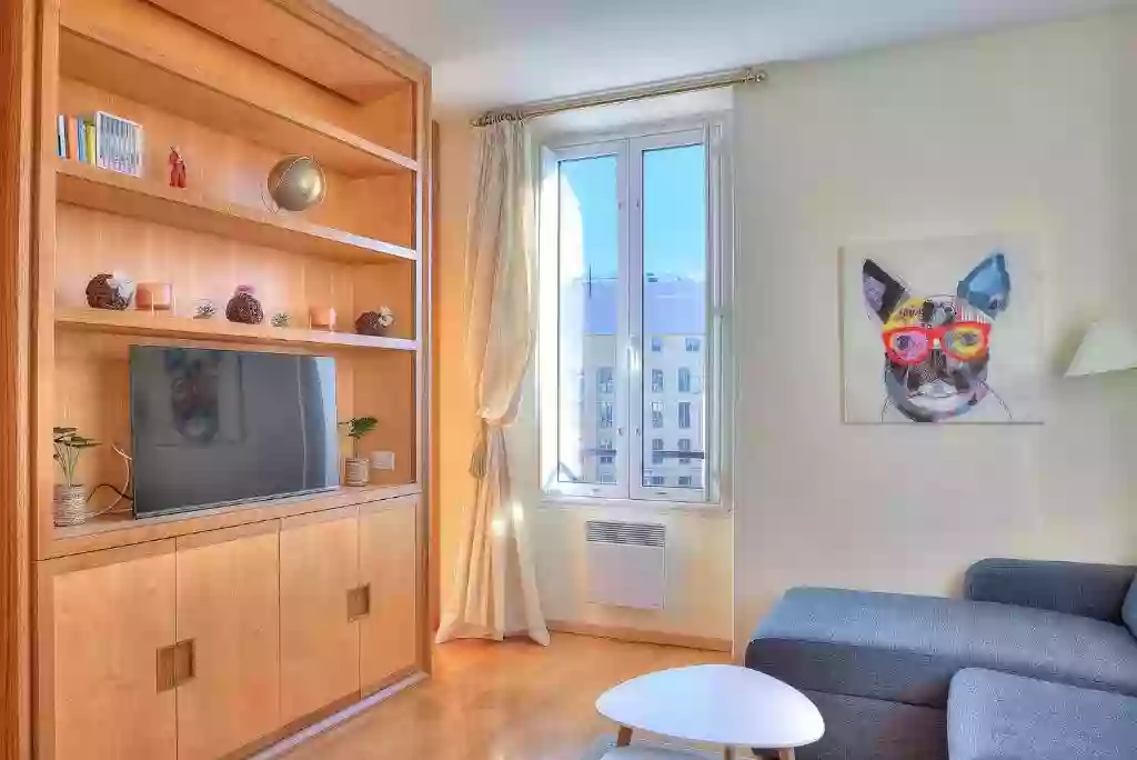 Lumineux Appartement- Carre d'or- Proche mer