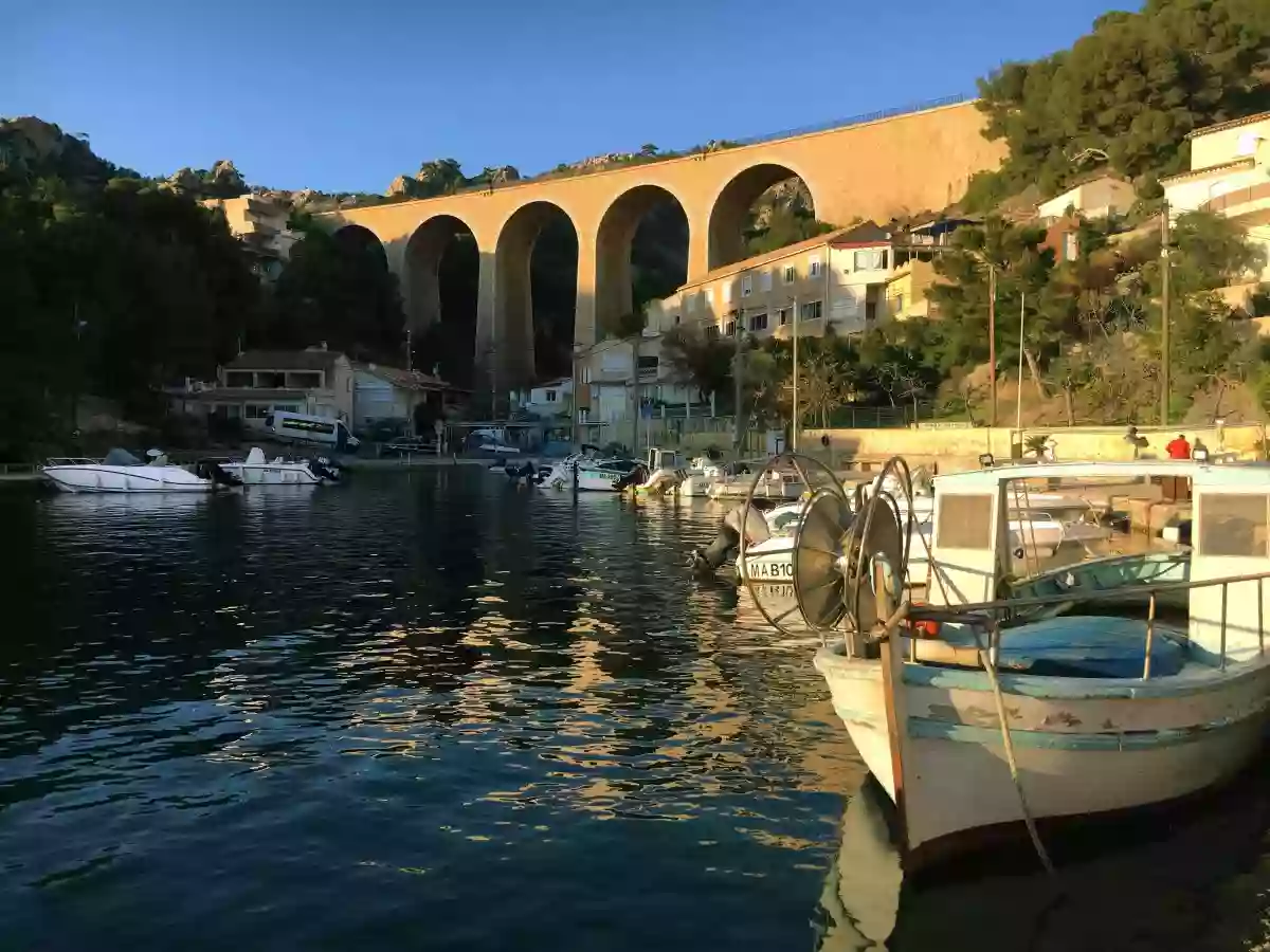 Cabanon sur l'eau Mejean