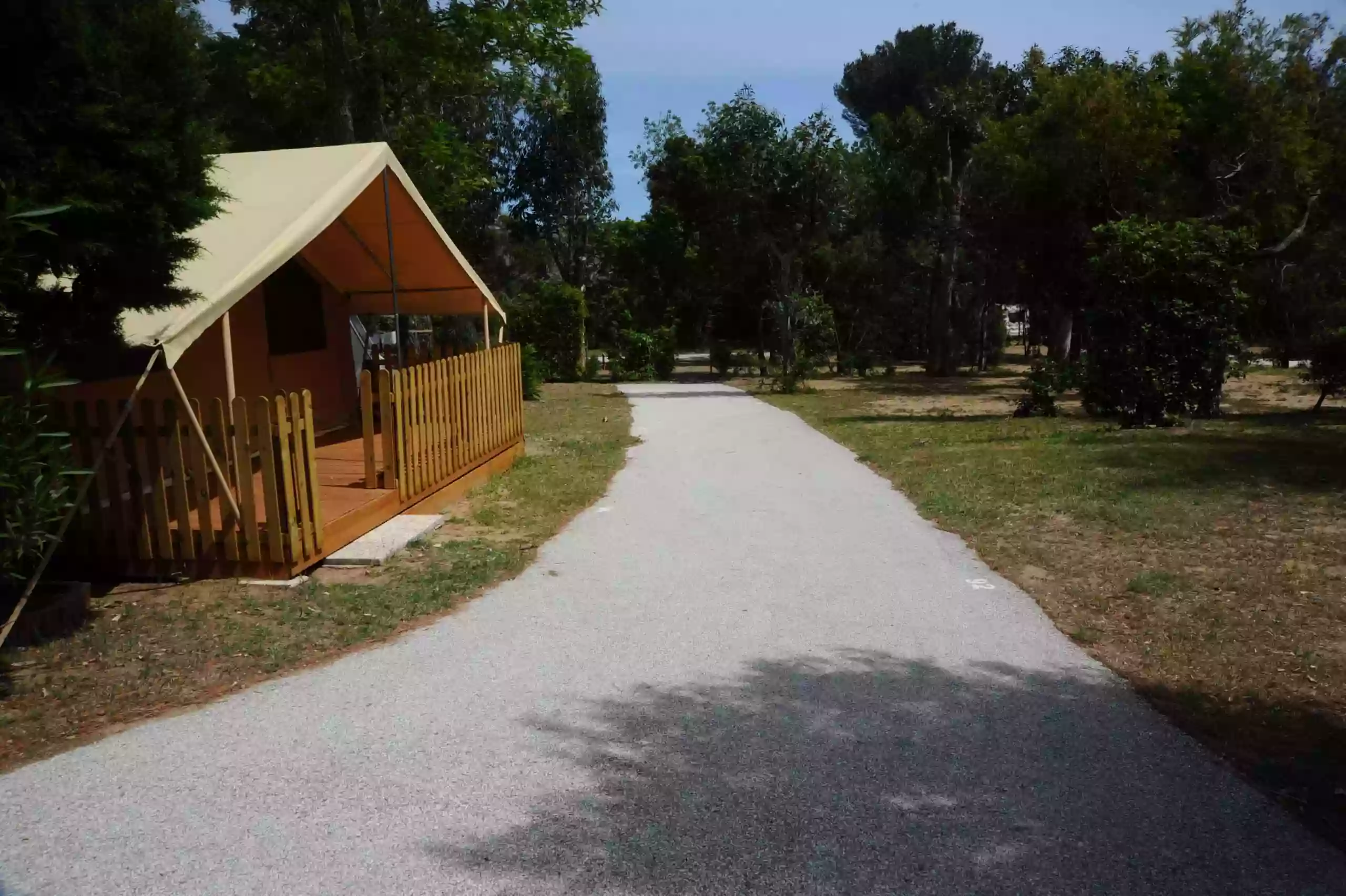 Camping La Pinède