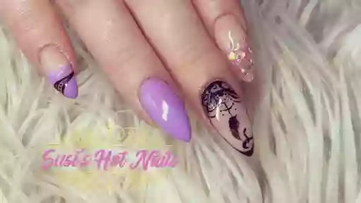 Susi's Hot Nails