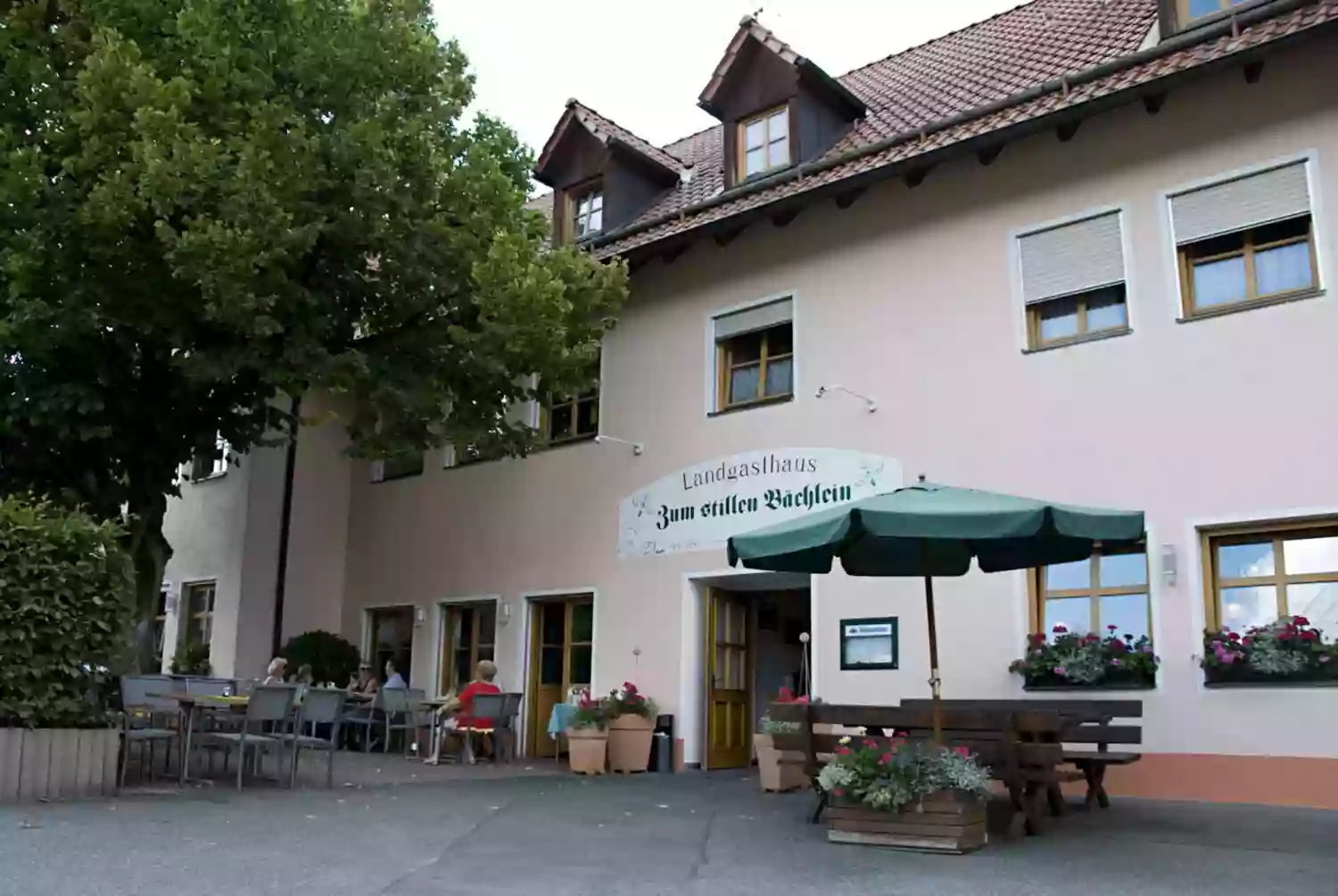Landgasthaus "Zum stillen Bächlein" | Stilvolle Speisen und Gästezimmer im Hammerbachtal