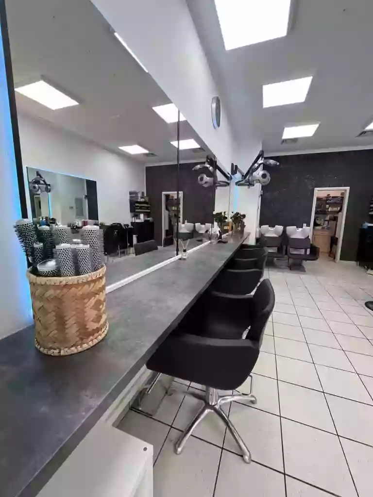 Georgis Friseure