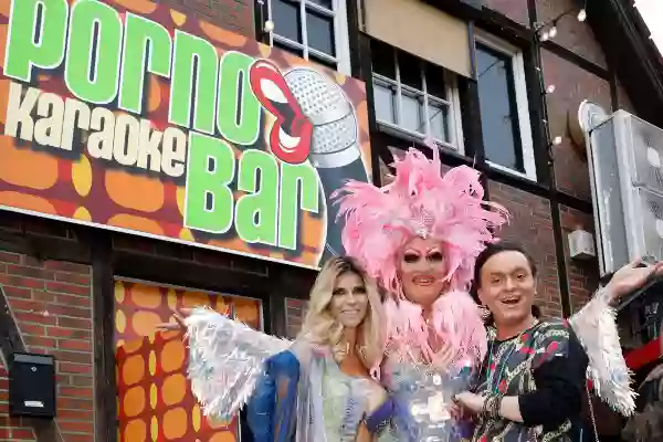 Porno Karaoke Bar